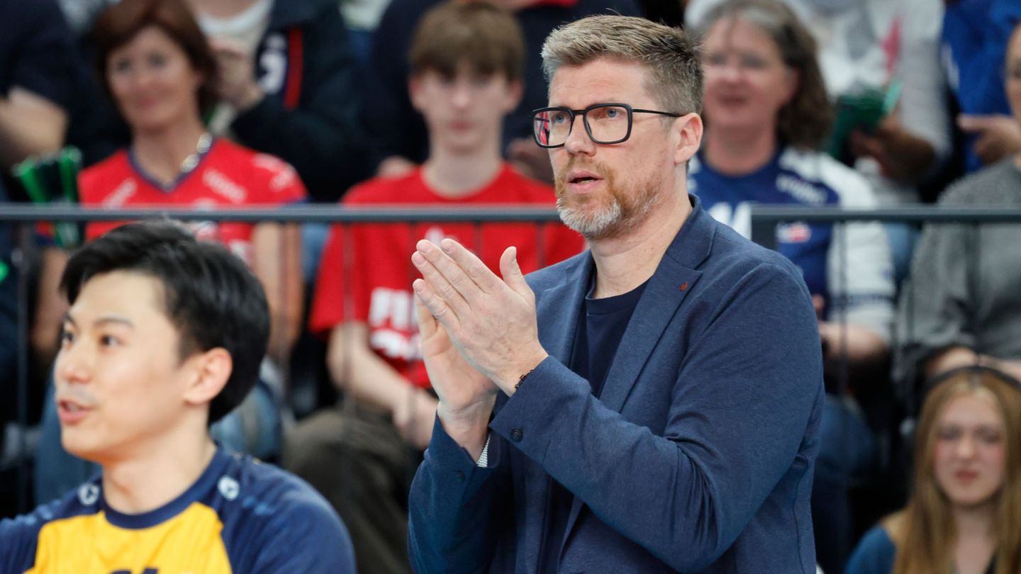 Trainer Stefan Hübner und die SVG Lüneburg treffen in der Finalserie um die deutsche Meisterschaft erneut auf die BR Volleys. (A