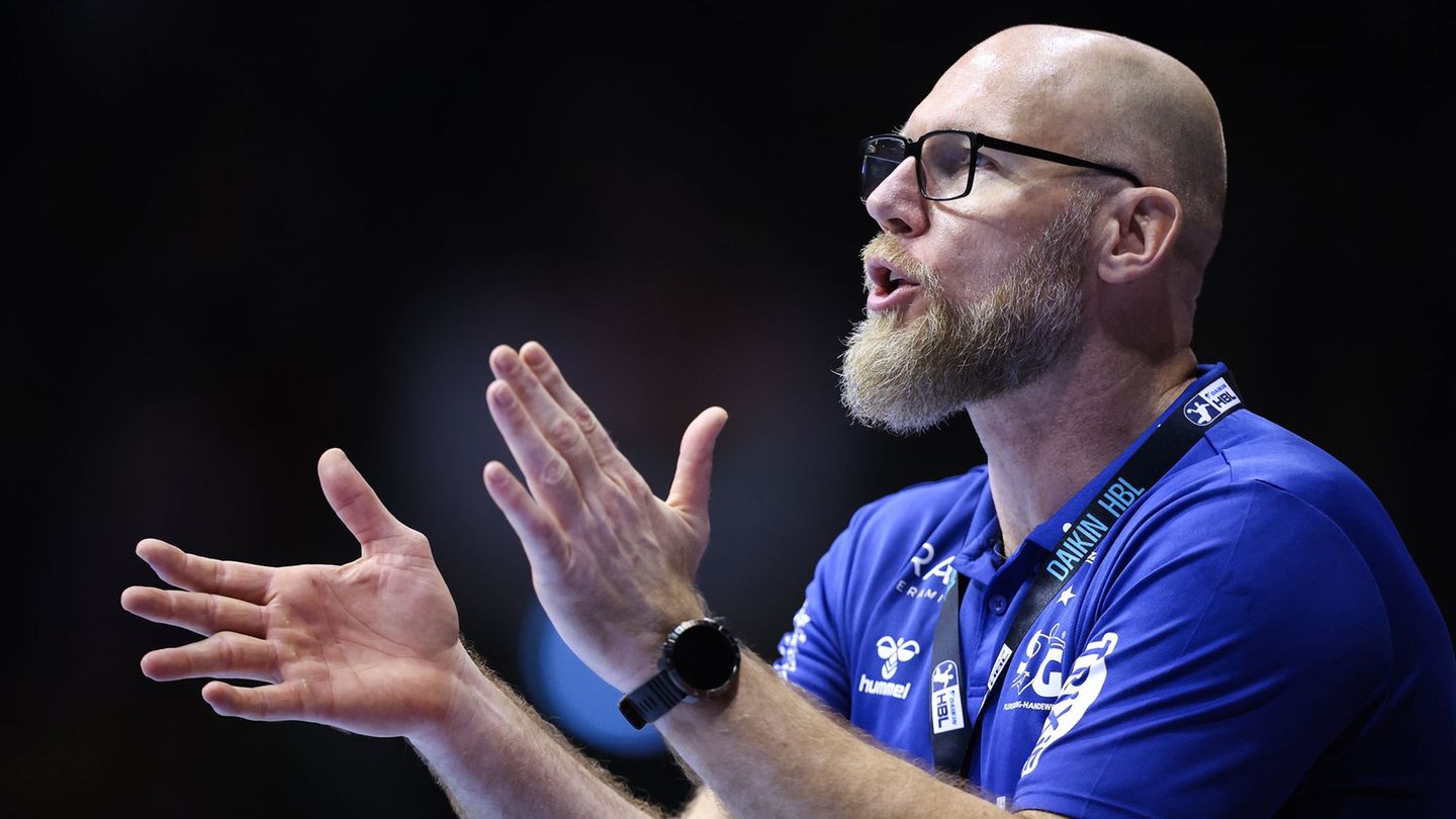 Trainer Ales Pajovic und die SG Flensburg-Handewitt spielten im Viertelfinale gegen die TSV Hannover-Burgdorf. (Archivbild) Foto