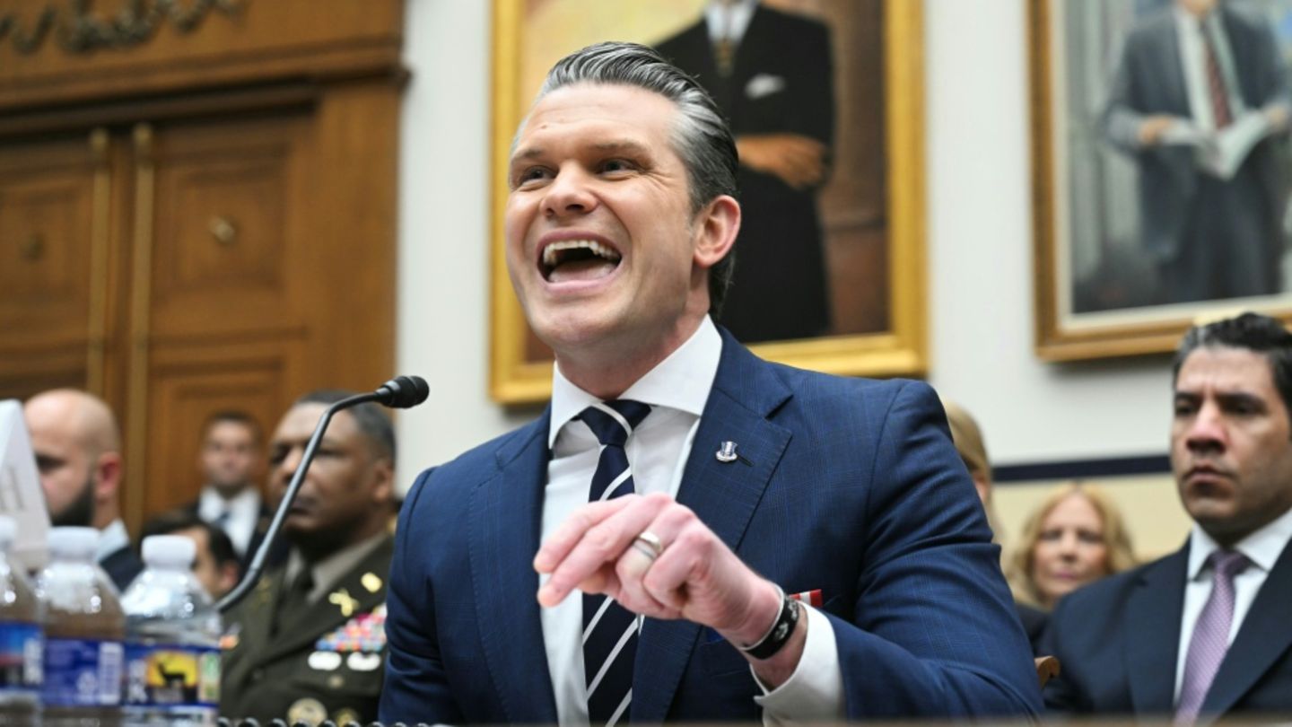 Hegseth bei Anhörung vor dem Verteidigungsausschuss