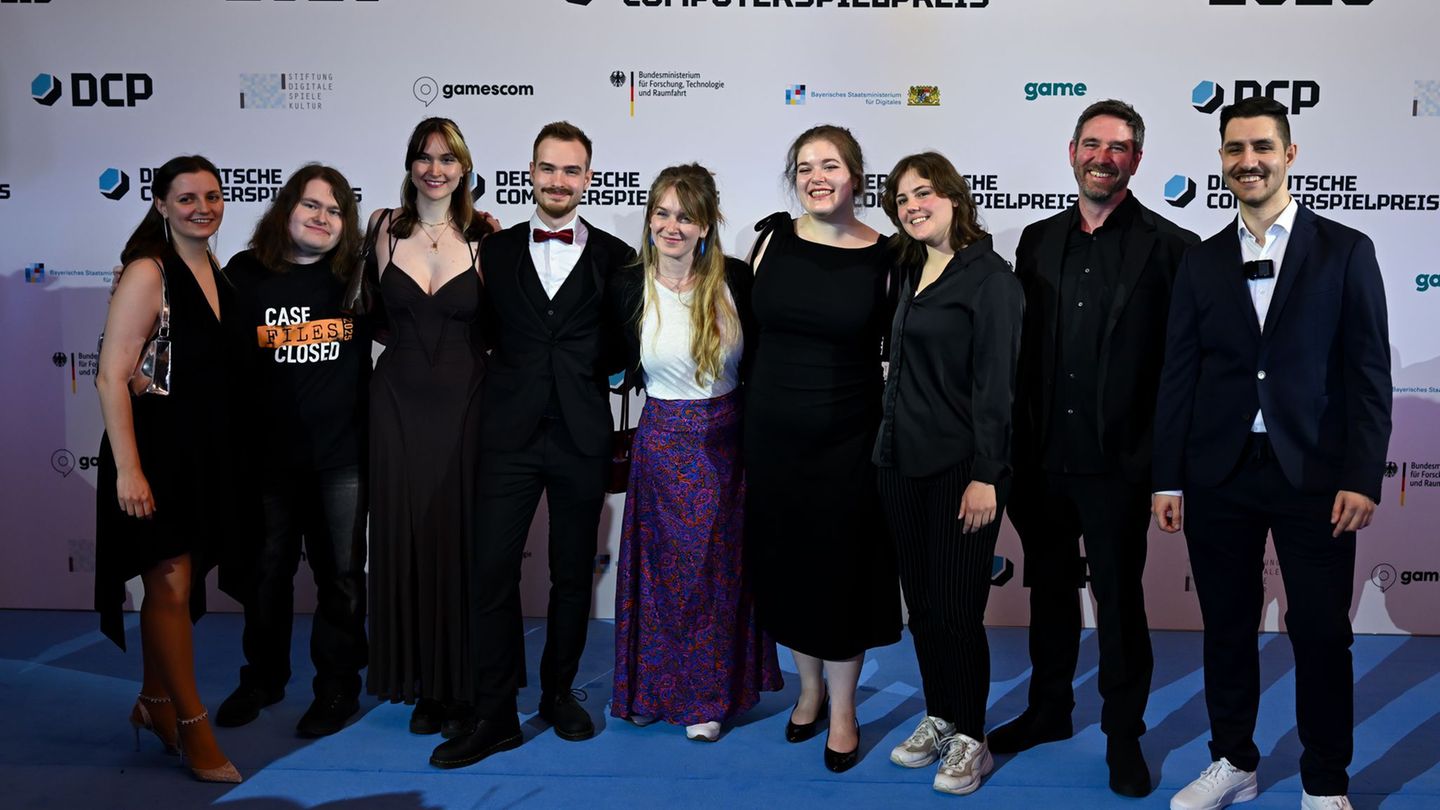 Das Team von Paintbucket Games wurde für "The Darkest Files" in den Kategorien bestes deutsches Spiel und bestes Serious Game au