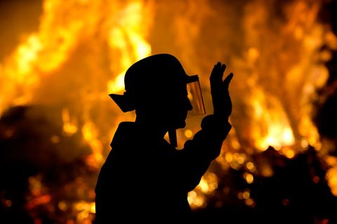 In der Walpurgisnacht werden wieder vielerorts sogenannte Hexenfeuer lodern. (Archivbild) Foto: picture alliance / dpa