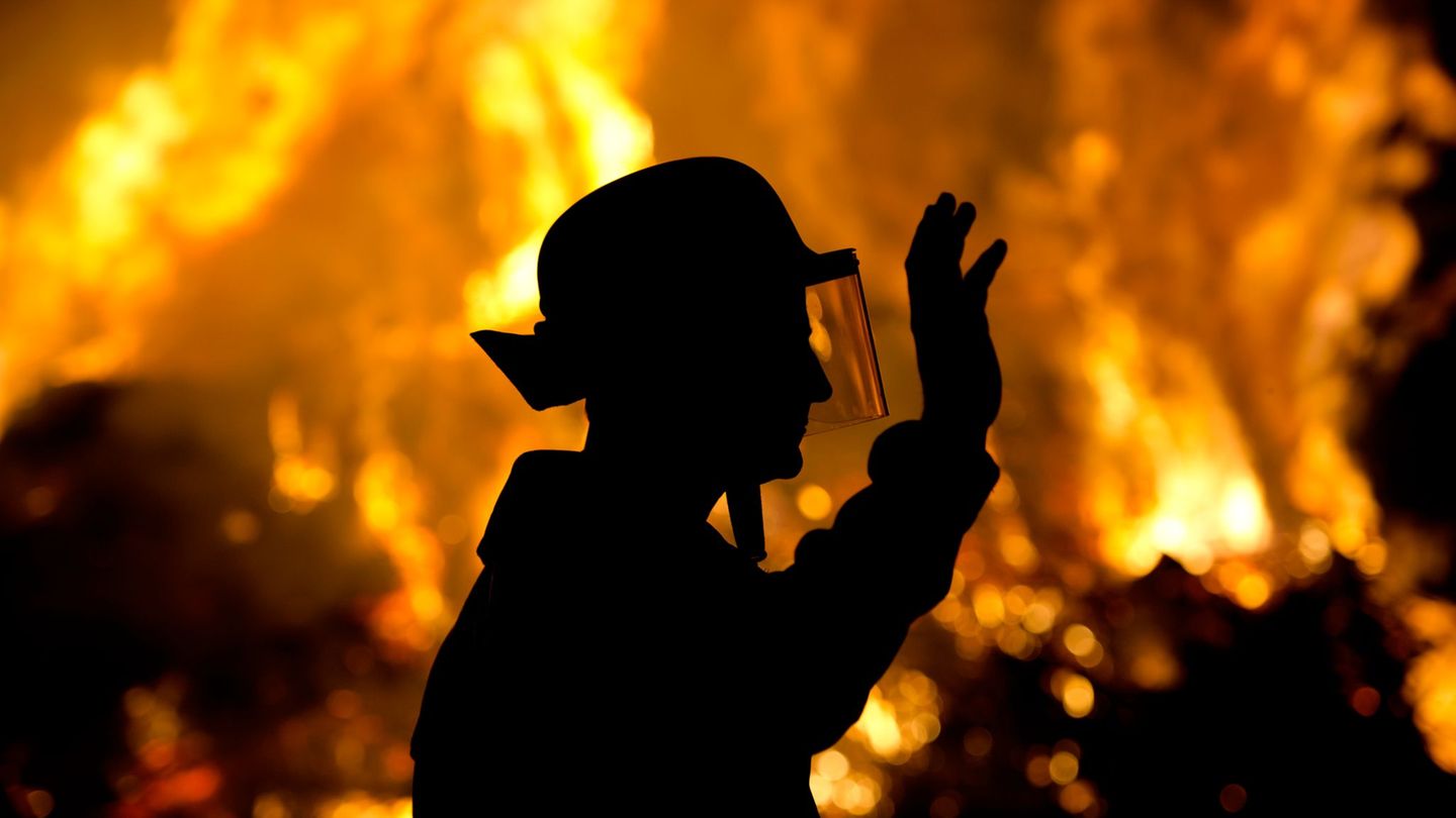 In der Walpurgisnacht werden wieder vielerorts sogenannte Hexenfeuer lodern. (Archivbild) Foto: picture alliance / dpa