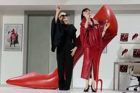 Meryl Streep und Anne Hathaway stellten den Film unter anderem auch in Seoul vor. (Archivbild) Foto: Ahn Young-joon/AP/dpa