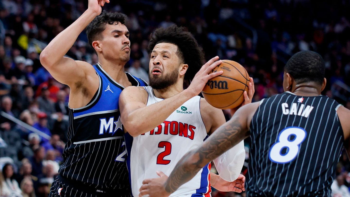 Tristan da Silva (l) konnte Cade Cunningham nicht aufhalten. Foto: Duane Burleson/AP/dpa