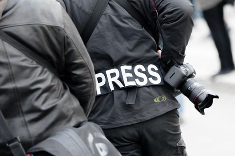 Reporter auf Demonstrationen berichten immer wieder von Übergriffen der Protestler – gerade solche Situationen schränken die Pressefreiheit in Deutschland ein