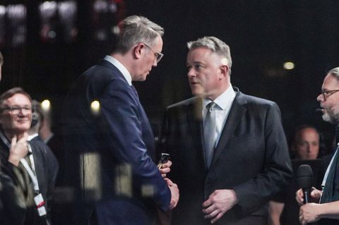 Die Verhandlungsführer Alexander Schweitzer (SPD/links) und Gordon Schnieder (CDU) sind übereingekommen. (Archivbild) Foto: Andr