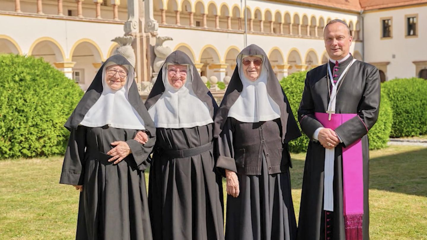 Umstrittene Reise: Rebellische Goldenstein-Nonnen tauchen plötzlich beim Papst auf