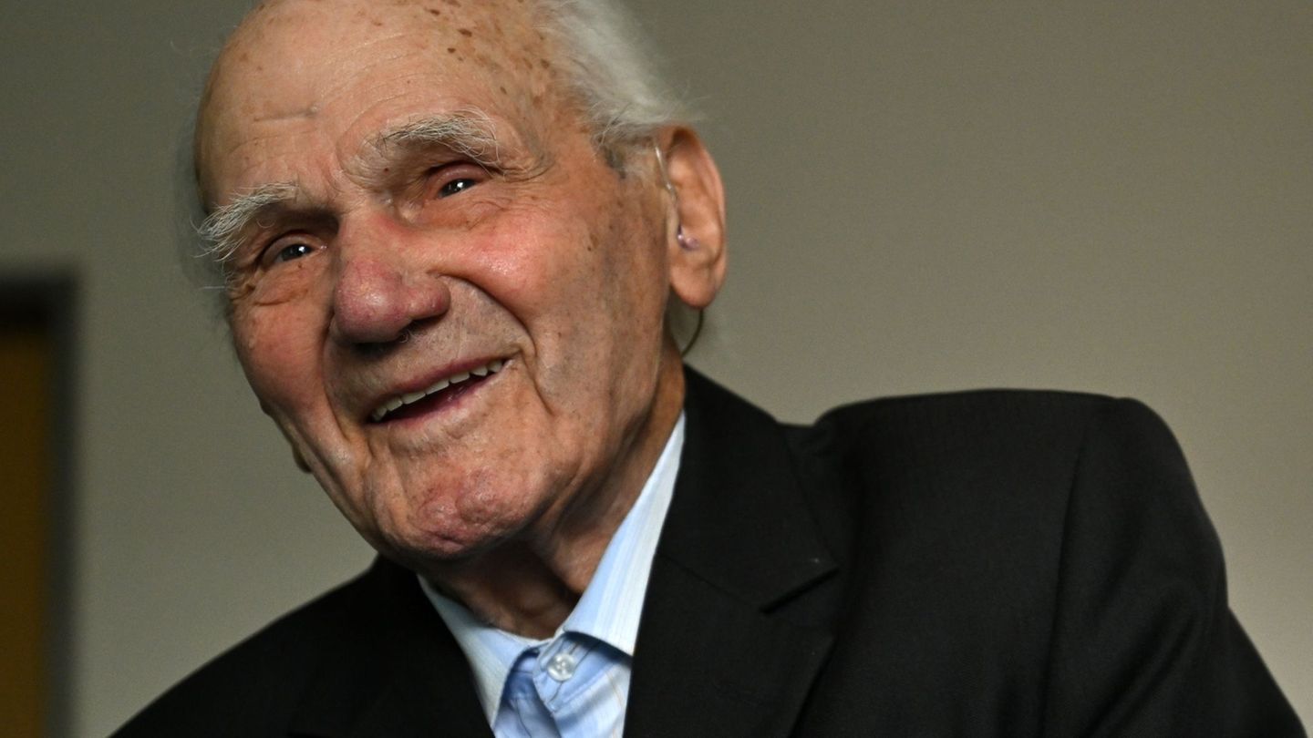 Andrej Iwanowitsch Moiseenko ist einer der letzten Überlebenden Buchenwalds. Seinen 100. Geburtstag wird er am 1. Mai in Weimar