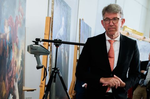 Wolfram Weimer (parteilos), Staatsminister für Kultur und Medien, besuchte am Donnerstag Potsdam. Foto: Carsten Koall/dpa