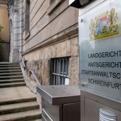 Der Angeklagte soll um die Jahrtausendwende Minderjährige in dem Kinderheim sexuell missbraucht haben. (Archivbild) Foto: Pia Ba