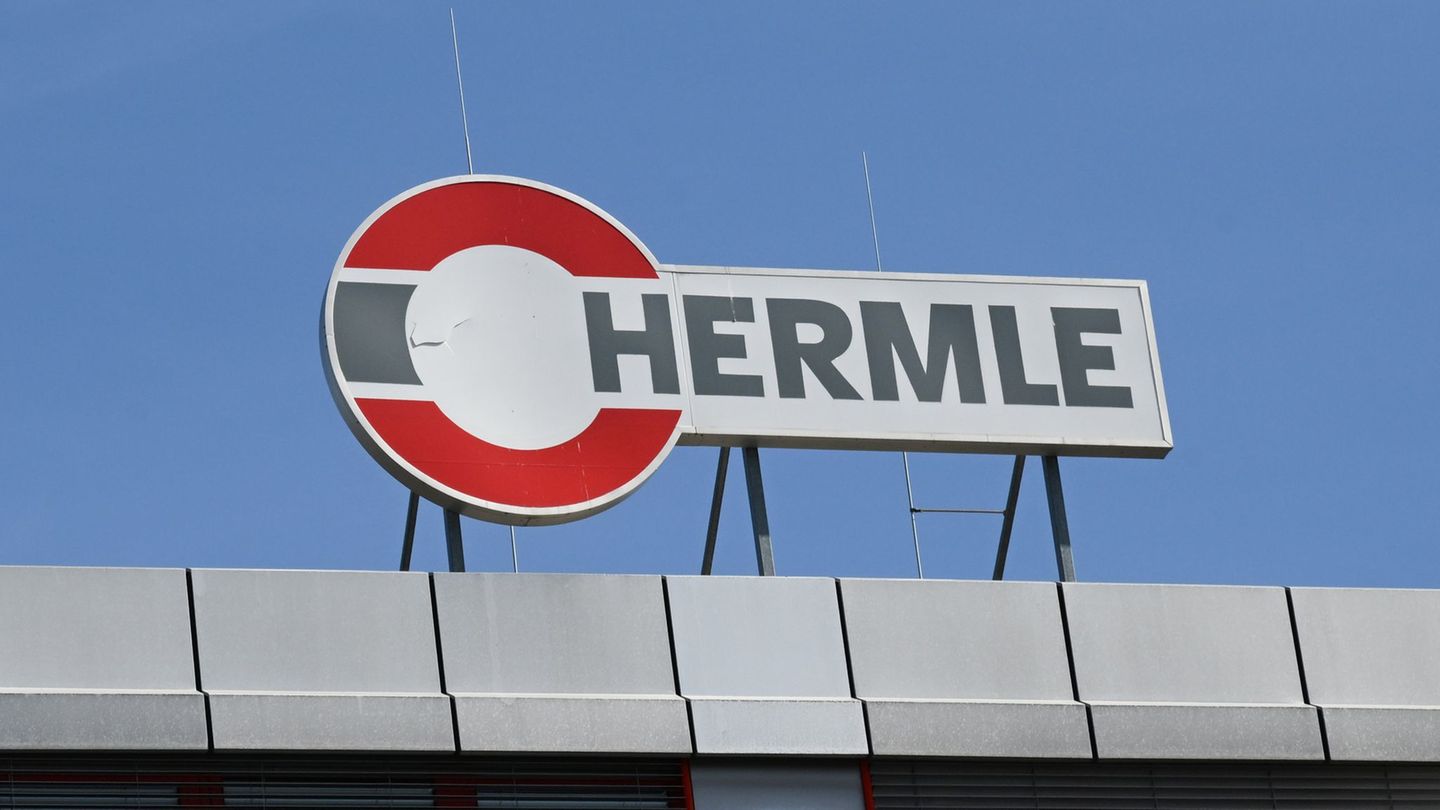 Der Maschinenbauer Hermle hat 2025 dank Großaufträgen mehr Umsatz gemacht. (Archivbild) Foto: Bernd Weißbrod/dpa