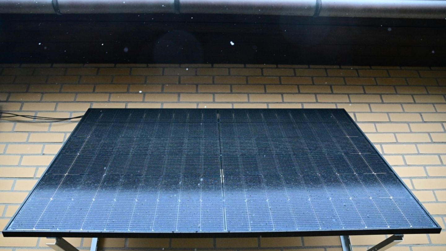 Mini-Solaranlage an Wohnhaus