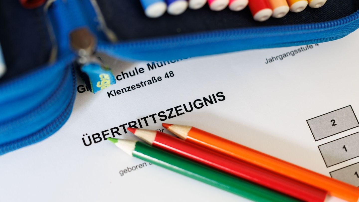 Auf welche weiterführende Schule ein Kind geht, hängt in Bayern in erster Linie vom Übertrittszeugnis ab. (Symbolbild) Foto: Mat