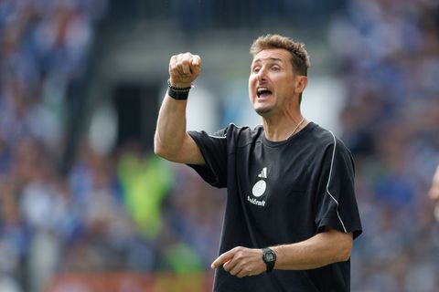 Miroslav Klose und der 1. FC Nürnberg gastieren in Fürth. (Archivbild) Foto: Friso Gentsch/dpa