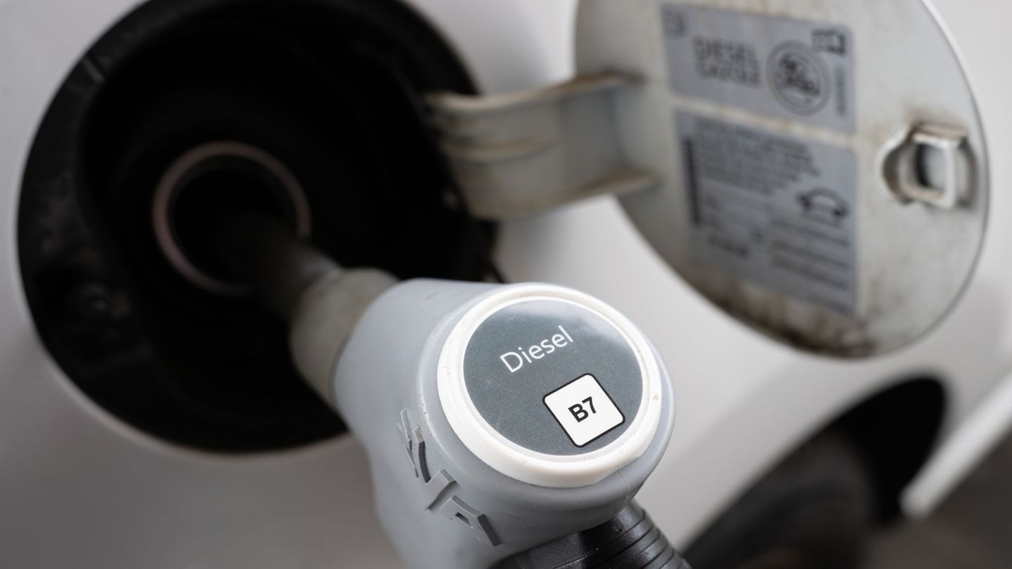 Benzin und Diesel sind deutlich teurer geworden. (Archivbild) Foto: Sebastian Kahnert/dpa