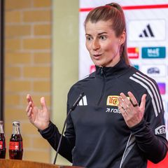 Trainerin Marie-Louise Eta steht mit Union Berlin vor einem wegweisenden Spiel. (Archivbild) Foto: Andreas Gora/dpa
