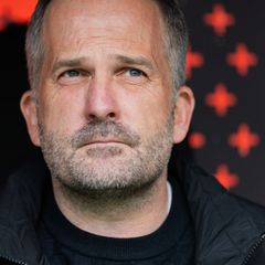 Schielt auf Platz neun in der Liga: Manuel Baum. (Archivbild) Foto: Rolf Vennenbernd/dpa