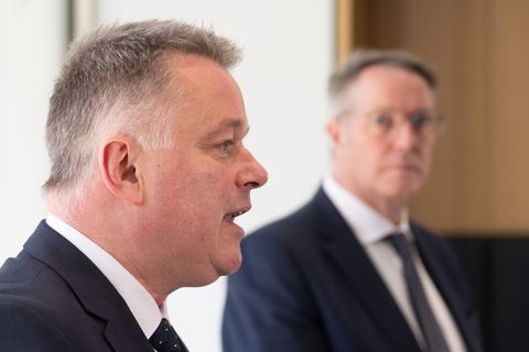 CDU und SPD haben sich auf eine Koalition geeinigt. Foto: Boris Roessler/dpa