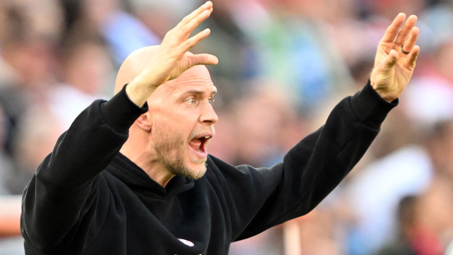 Der 1. FC Köln um Trainer René Wagner kann mit einem Sieg die Konkurrenz unter Druck setzen. (Archivbild) Foto: Federico Gambari