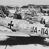 Luftwaffen Sabres mit einer Sonderlackierung auf der Flugzeugnase