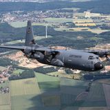 Eine Hercules im Tiefflug