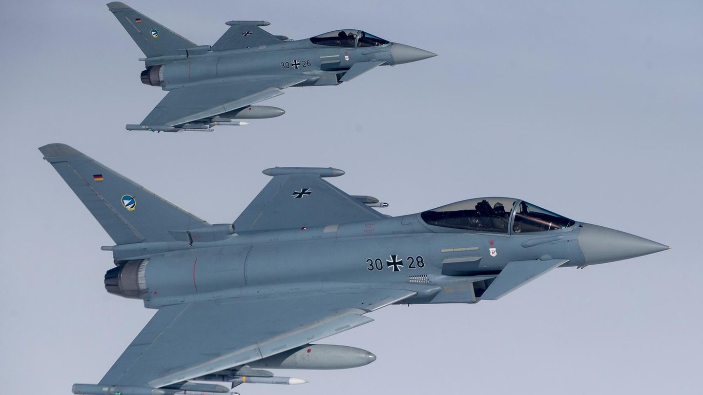 Zwei Eurofighter der Luftwaffe im Formationsflug