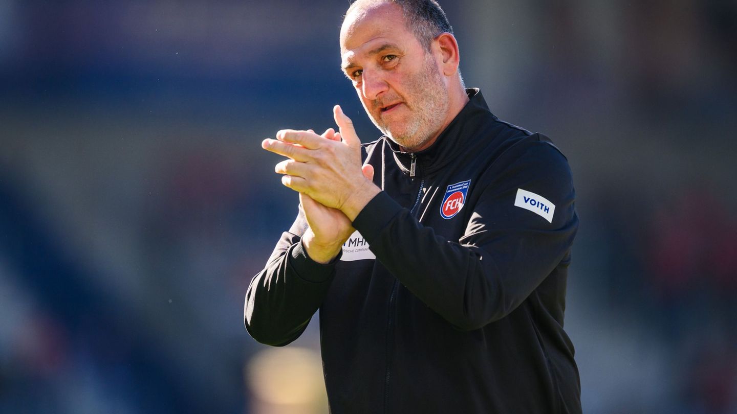 Hofft auf eine Überraschung: Frank Schmidt. (Archivbild) Foto: Tom Weller/dpa