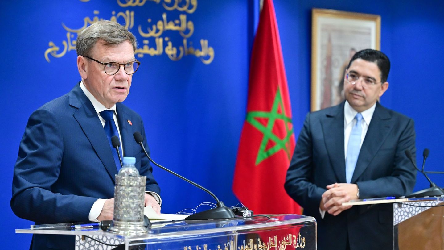 Bei der Pressekonferenz von Außenminister Johann Wadephul (l., CDU) mit seinem marokkanischen Kollegen Nasser Bourita in der Hau
