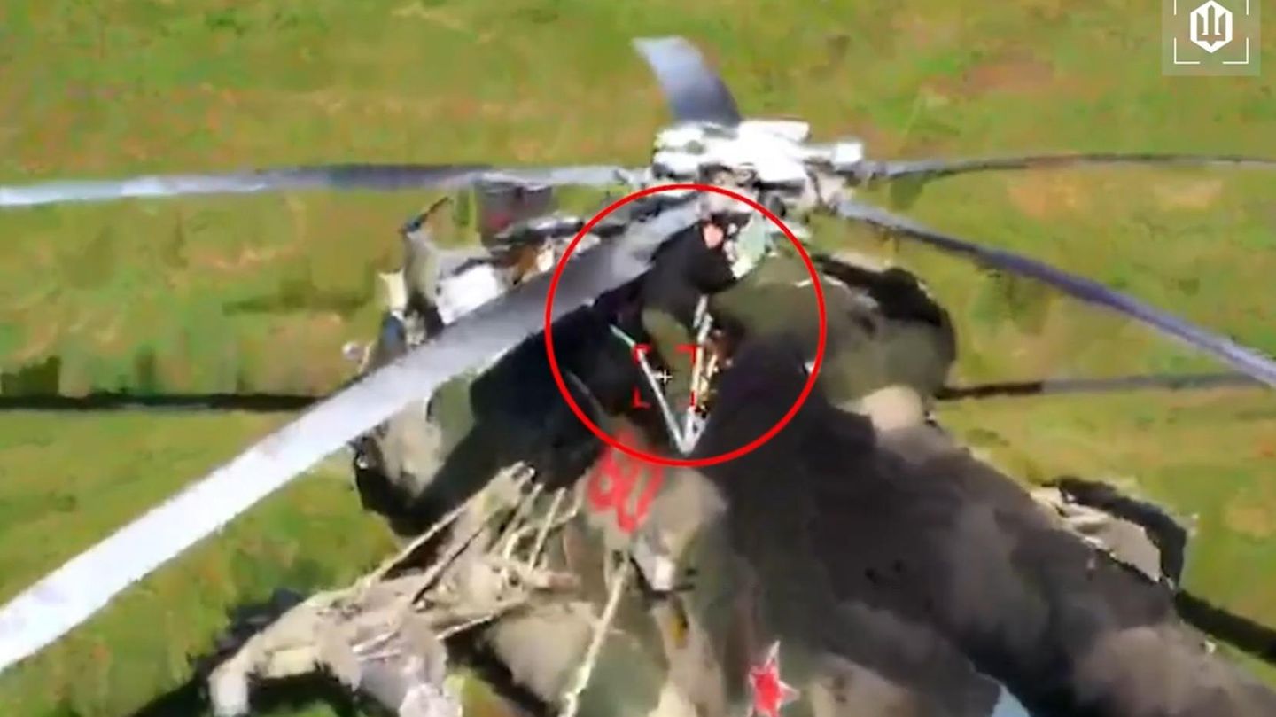 Kiew veröffentlicht Angriff: Russische Kampfhubschrauber weit hinter Front attackiert