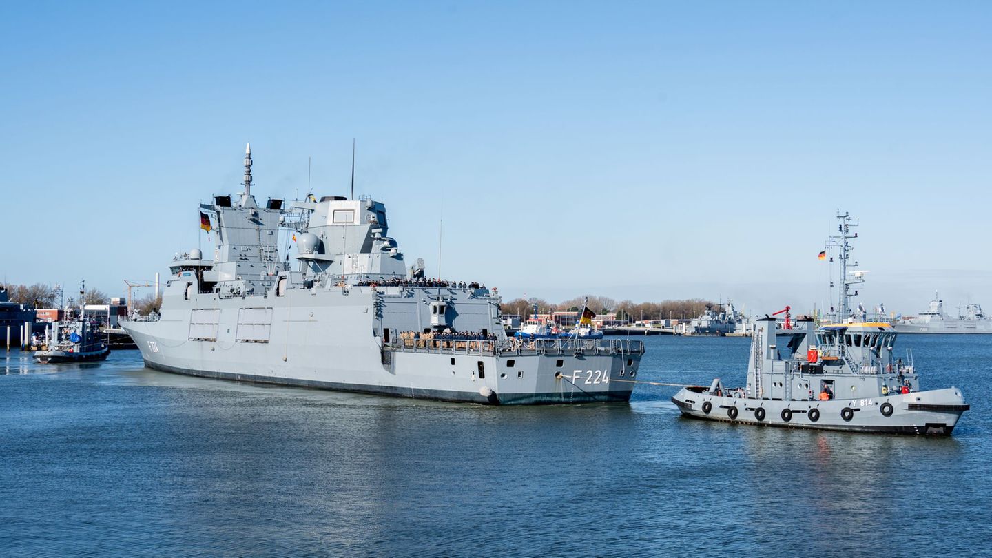 Die Fregatte "Sachsen-Anhalt" ist auf dem Weg zu einer Übung in Norwegen. (Archivbild) Foto: Hauke-Christian Dittrich/dpa