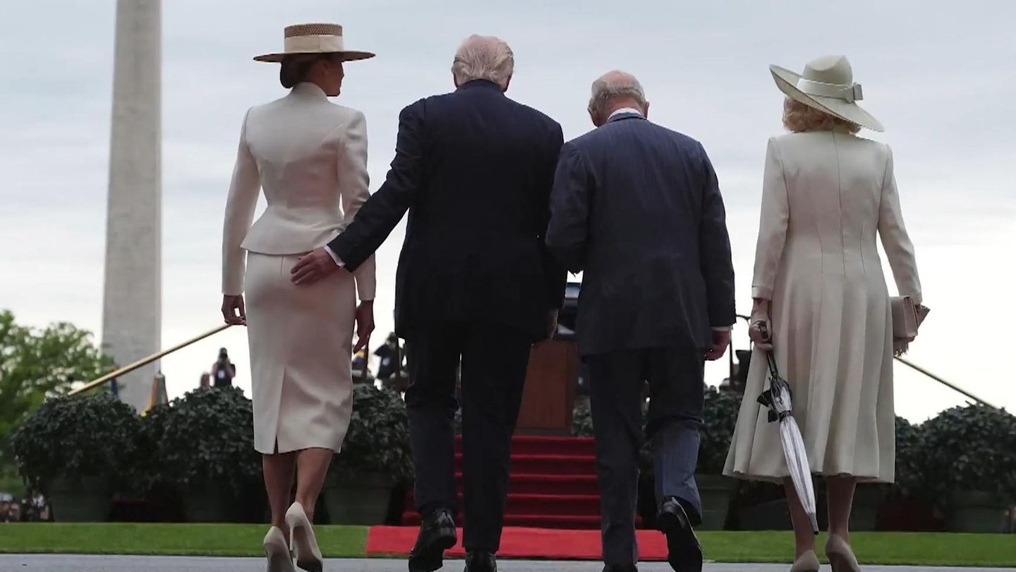 Beim Royal-Empfang: Po-Geste heizt Ehegerüchte um Trump an