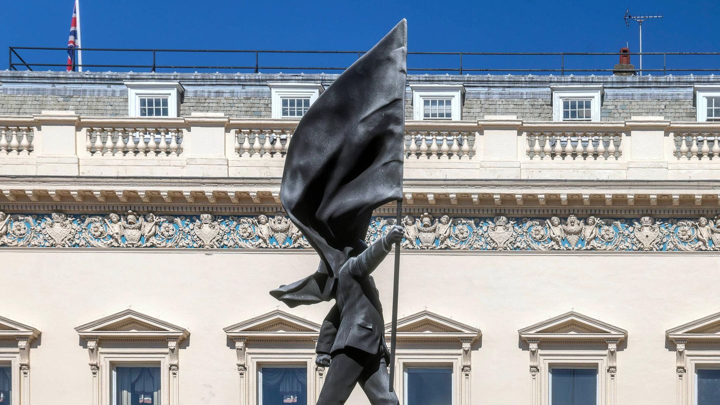 Mysteriöser Künstler: Neue Statue in London soll von Banksy stammen