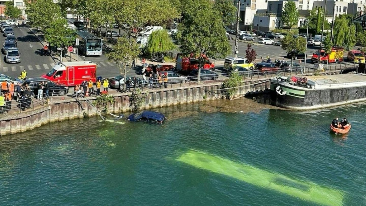 Bus stürzt nahe Paris in die Seine - alle vier Insassen gerettet