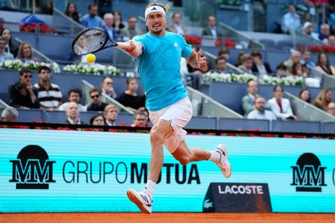 Alexander Zverev erreicht das Halbfinale in Madrid. Foto: Jose Breton/AP/dpa