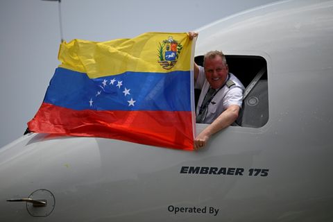 Pilot der US-Maschine mit Venezuelas Flagge