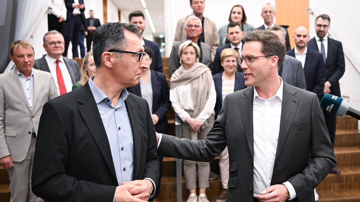 Die Stimmung zwischen Cem Özdemir und Manuel Hagel hat sich seit dem Wahlabend deutlich gebessert. Foto: Bernd Weißbrod/dpa