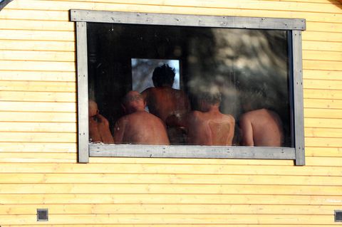 Sauna und Wellness bedeuten für viele Menschen Entspannung, sind aber auch mit Süßem verbunden