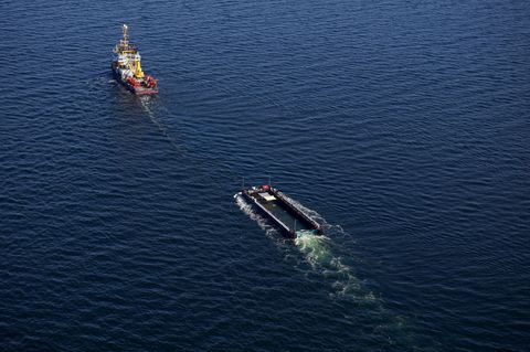 Das Transportschiff mit dem Wal ist seit mehreren Tagen unterwegs. Foto: Christoph Reichwein/dpa