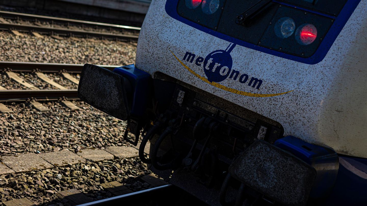 Am Freitagvormittag kam es zu Einschränkungen im Zugverkehr zwischen Bremen und Hamburg-Harburg. (Symbolbild) Foto: Moritz Frank