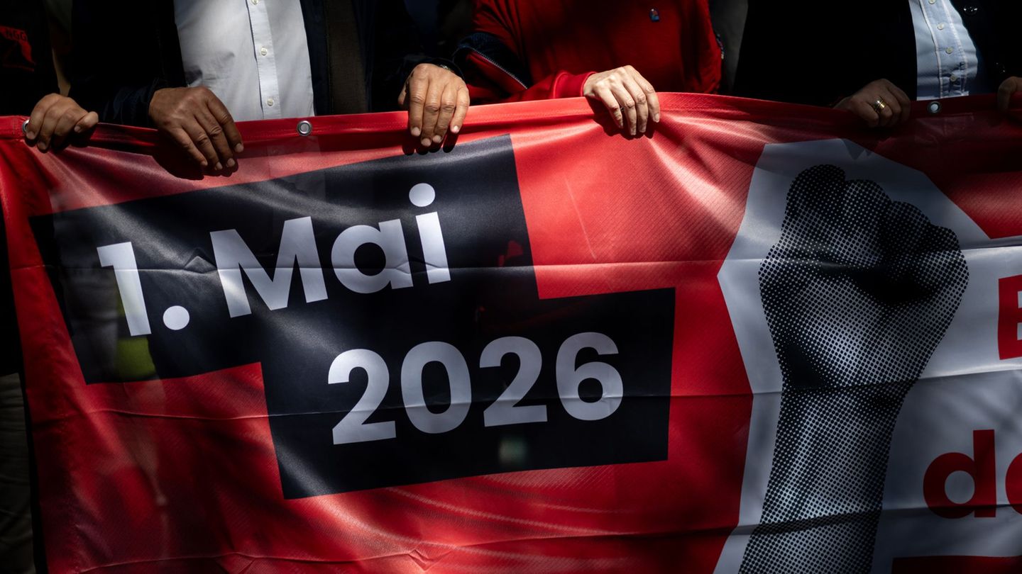 In ganz Deutschland kommen traditionell am 1. Mai Menschen zusammen, um zu demonstrieren. (Symbolbild) Foto: Fabian Strauch/dpa
