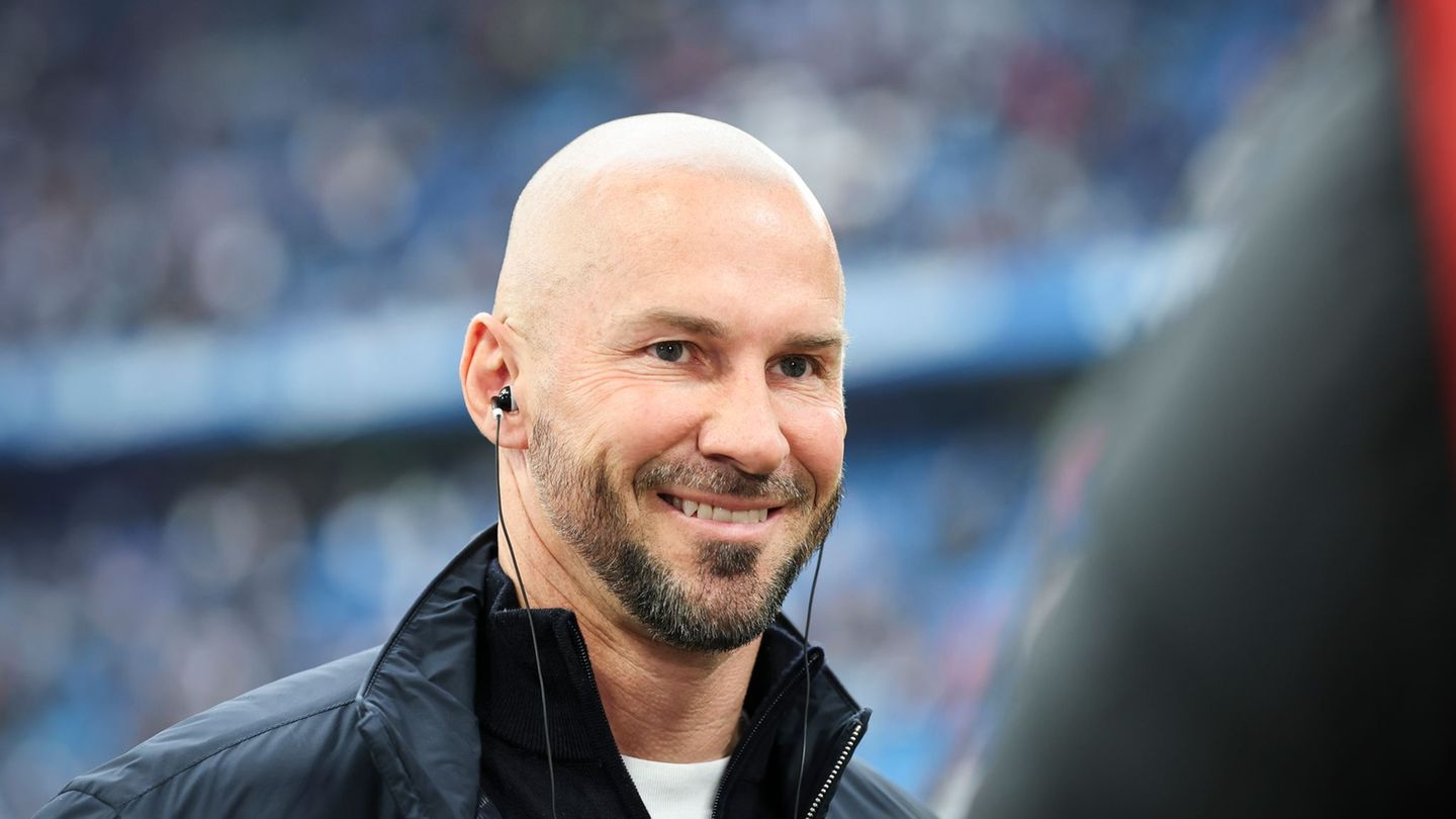 Hoffenheims Coach Christian Ilzer freut sich auf das Duell mit dem VfB Stuttgart. (Archivbild) Foto: Christian Charisius/dpa