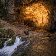 Der Eingangsbereich der Falkensteiner Höhle bei Grabenstetten
