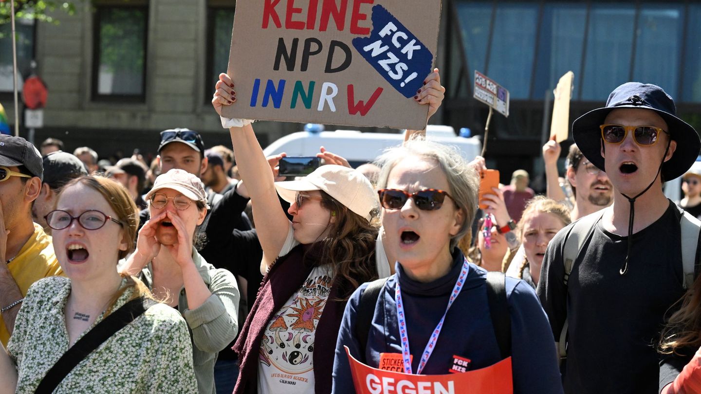 Kundgebung: Mehrere Tausend Menschen bei Demo gegen Rechts in Essen