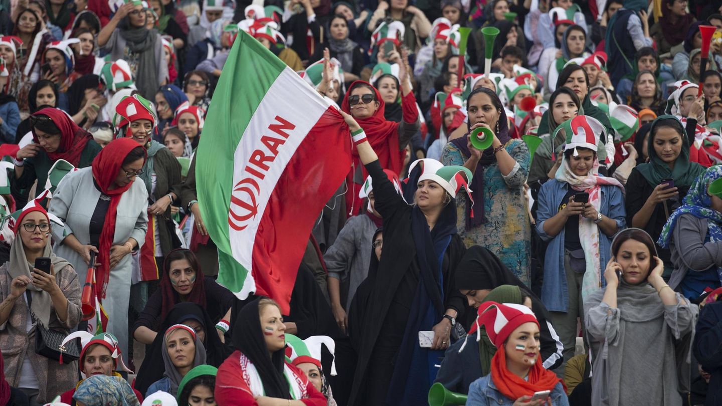 Fußball: Iran stellt Bedingungen für WM-Teilnahme im Sommer