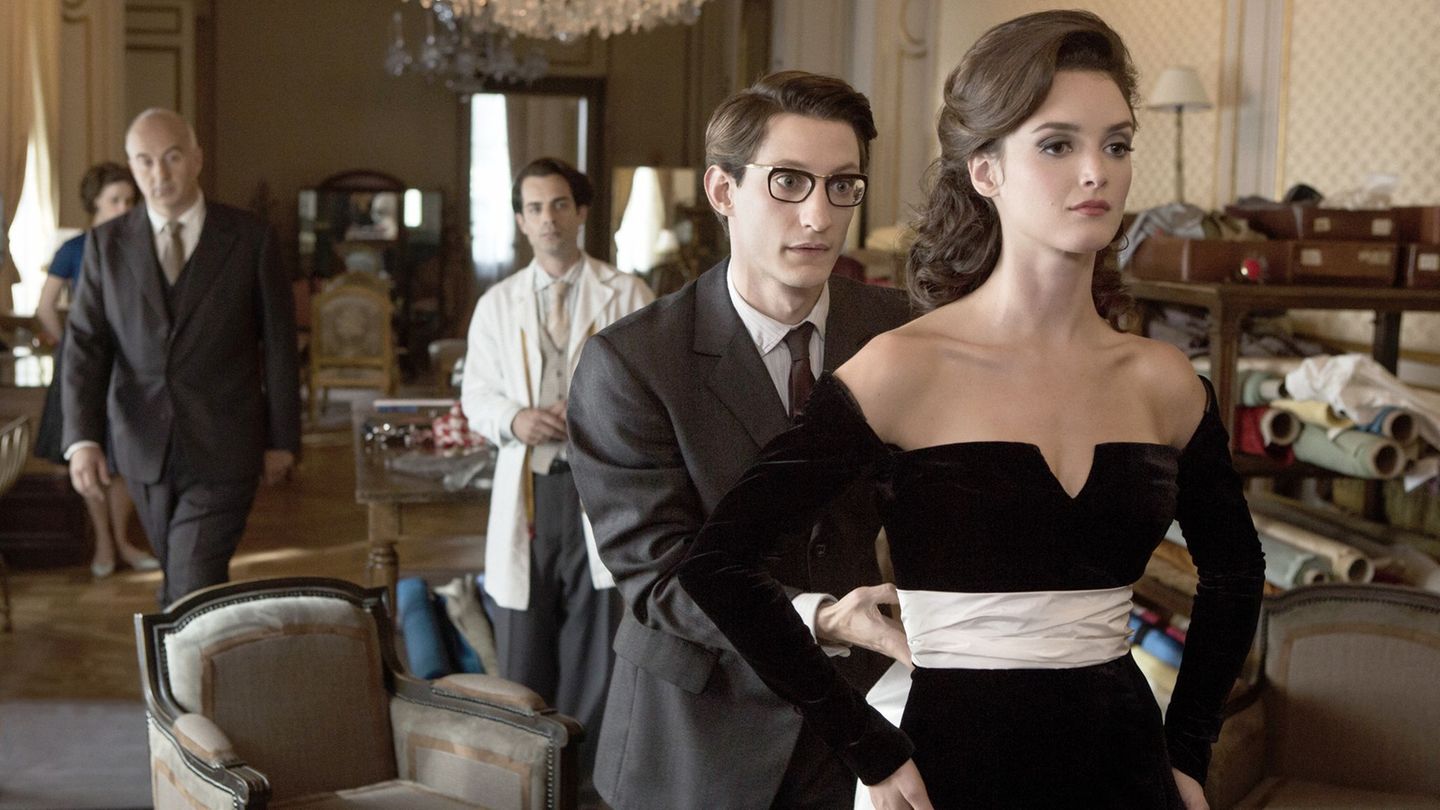 In "Yves Saint Laurent" widmet sich Regisseur Jalil Lespert der frühen Karriere des berühmten Modeschöpfers und seiner engen Bez