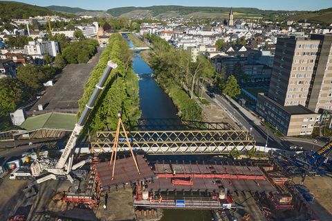 Die neue Landgrafenbrücke wird rund 48 Meter lang und 14,50 Meter breit sein. (Archivbild) Foto: Thomas Frey/dpa