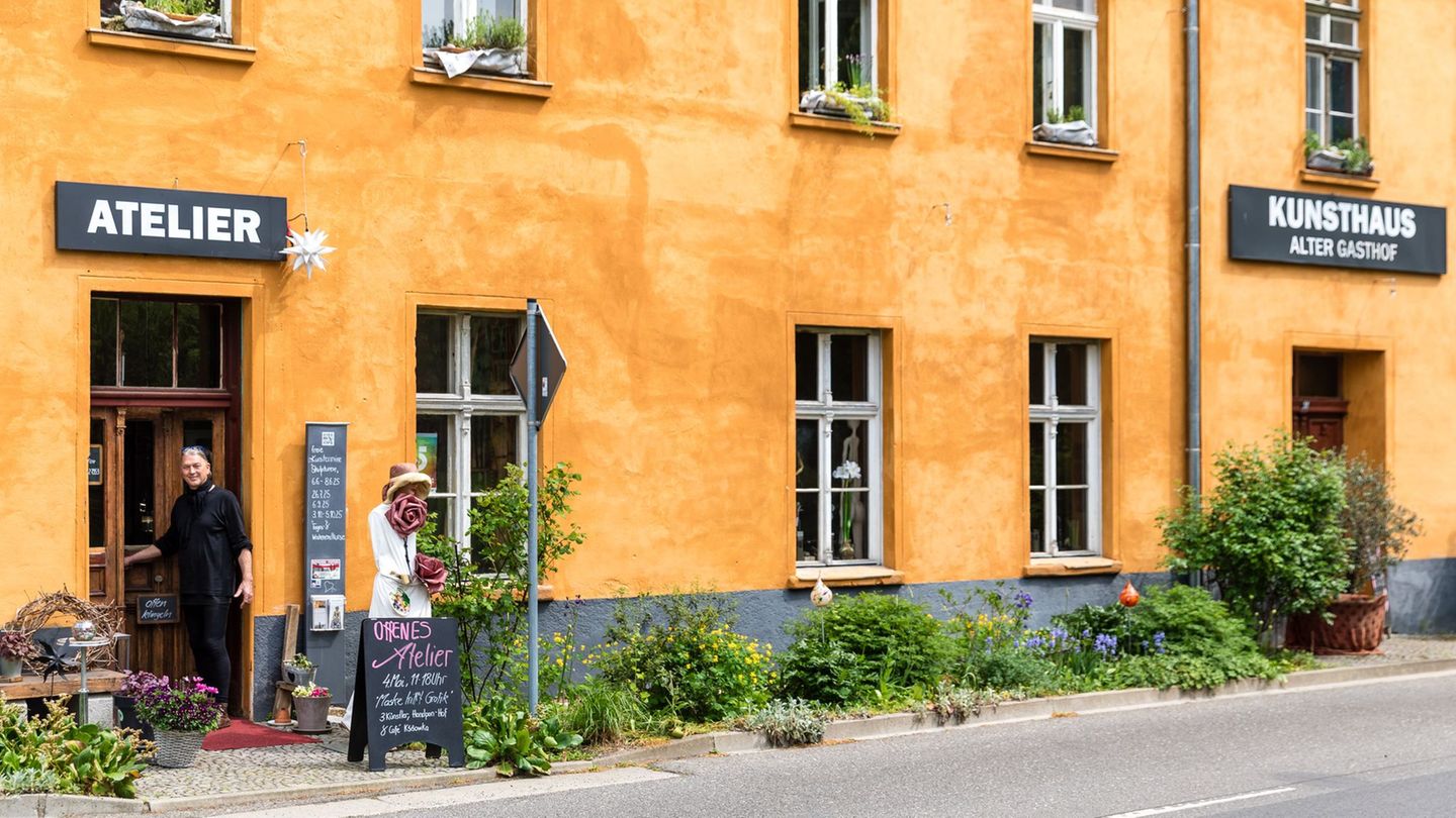 Das Kunsthaus Laasow im Spreewald beteiligt sich an den Tagen der offenen Ateliers. (Archivbild) Foto: Frank Hammerschmidt/dpa