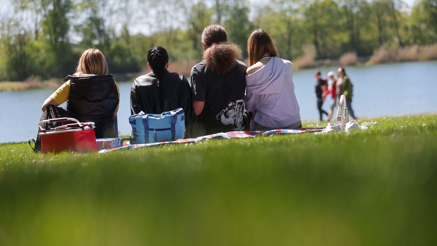 Das Wochenende bietet die vorerst letzte Gelegenheit, die Sonne in vollen Zügen zu genießen. (Archivbild) Foto: Thomas Warnack/d