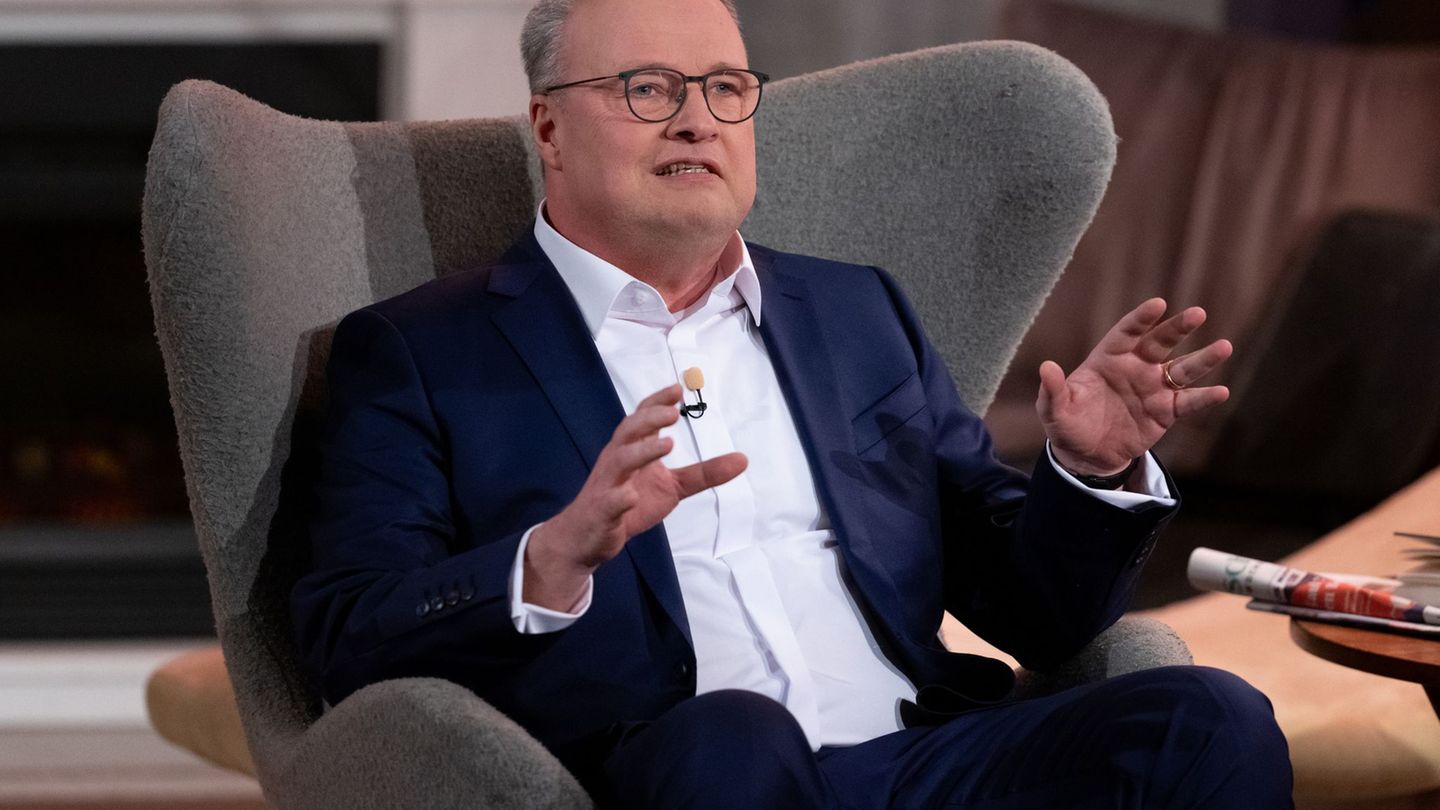 Oliver Welke hat für einen Witz über die Fans von Howard Carpendale Kritik bekommen, auch vom Schlagersänger selbst. (Archivbild