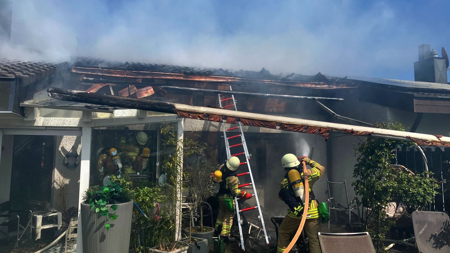 Der Schaden geht in den sechsstelligen Bereich. Foto: -/Feuerwehr Heilbronn /dpa